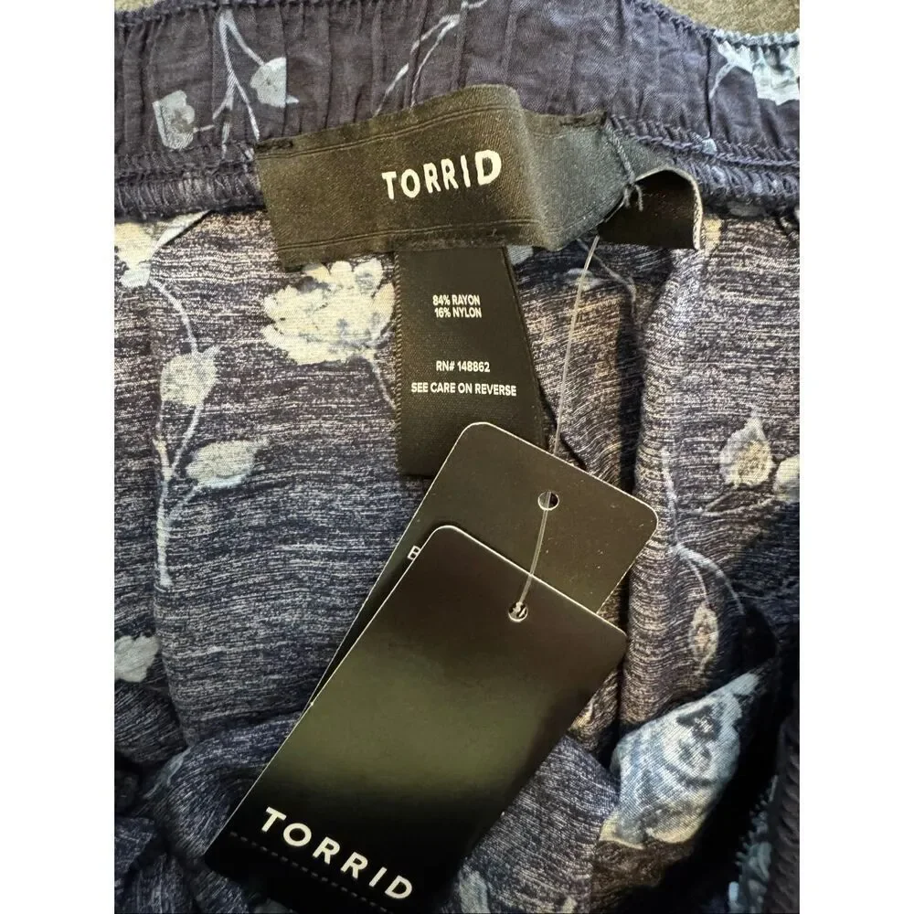 NWT Torrid Womens Shorts Size L 12